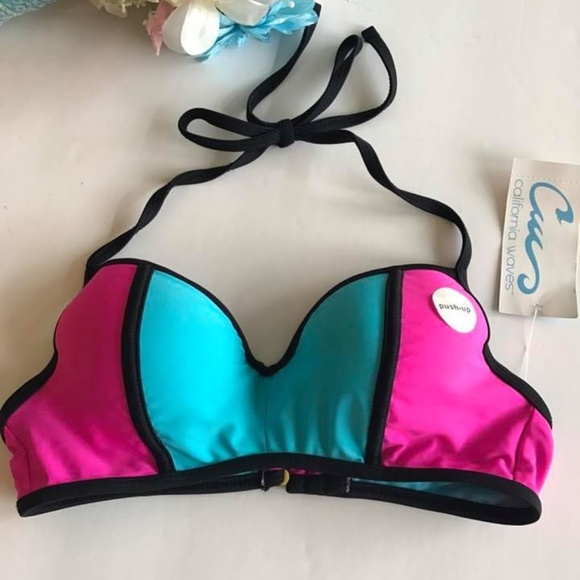 California Waves Other - NWT California Waves colorblock bikini top push up